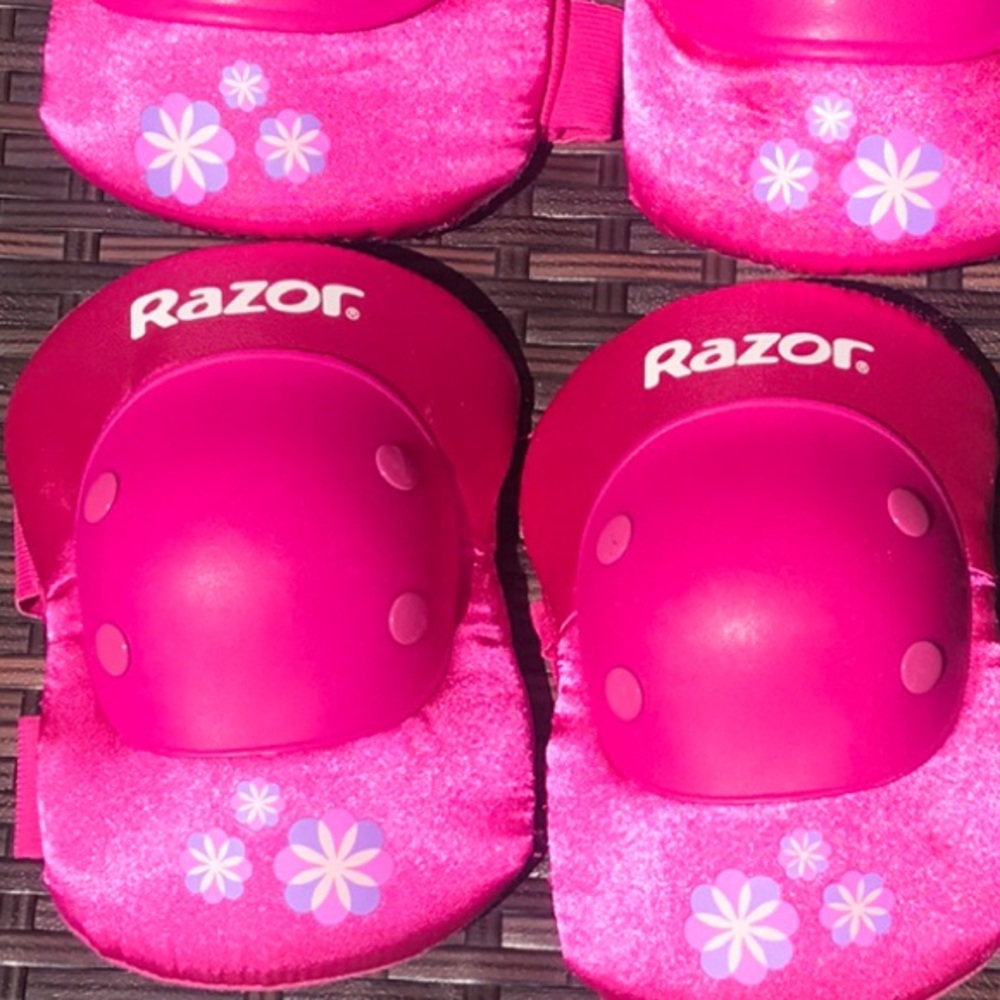 🎀🎀 2/$15Razor Pink Protective Gear Set